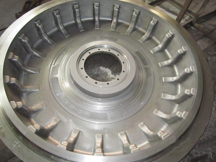 <strong>载重轮胎模具</strong>